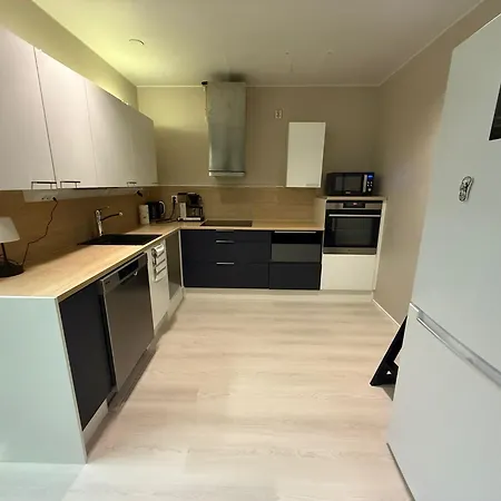 Luxury Apartments, Korkalonkatu